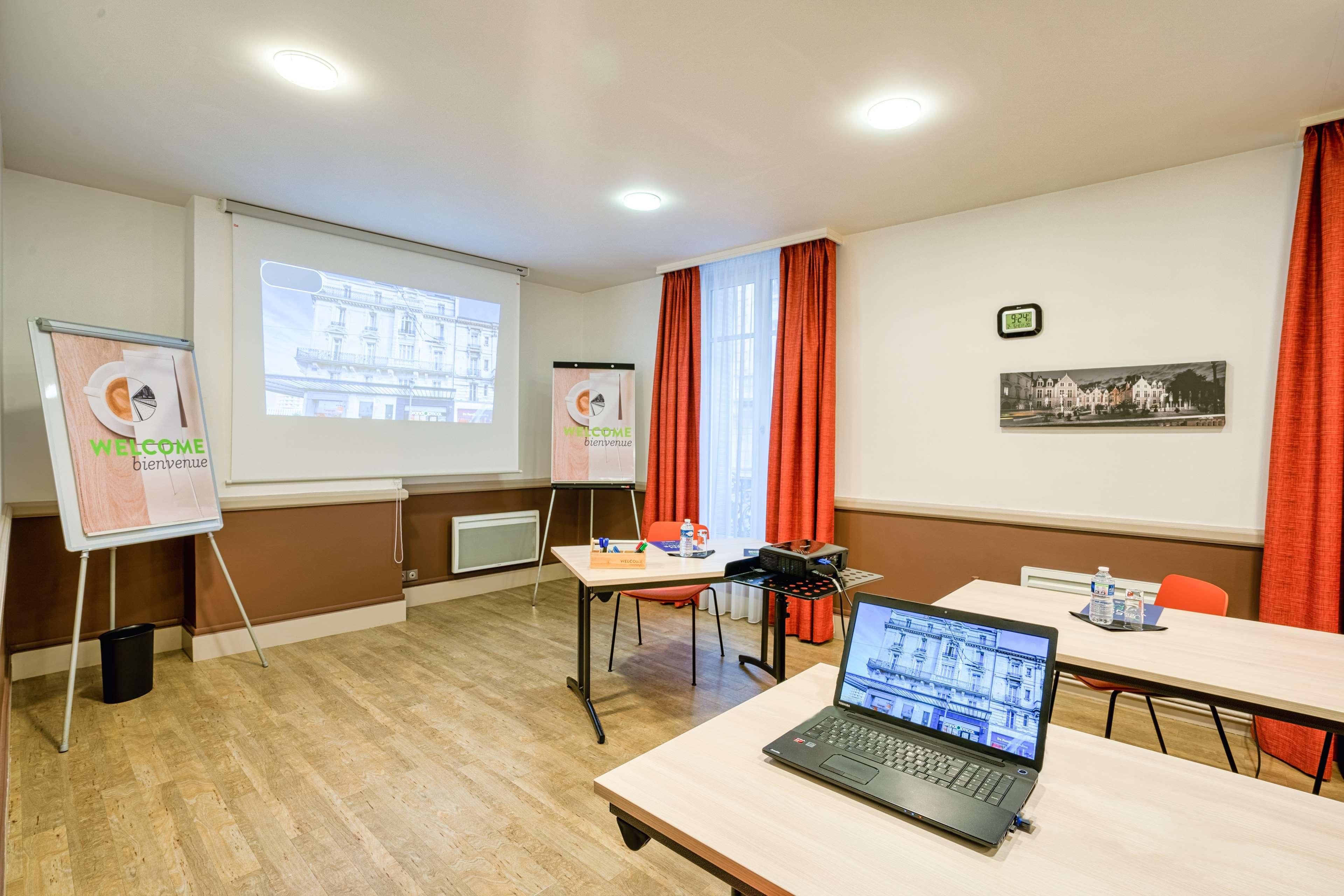 Готель Campanile Orleans Centre Gare Екстер'єр фото